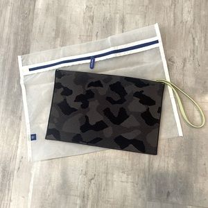 New Rothy’s Wristlet